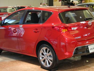 Engates baratos para TOYOTA Auris