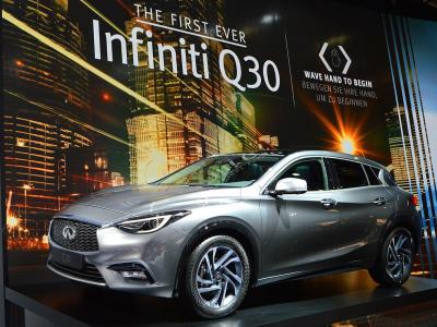 Enganches económicos para INFINITI Q30