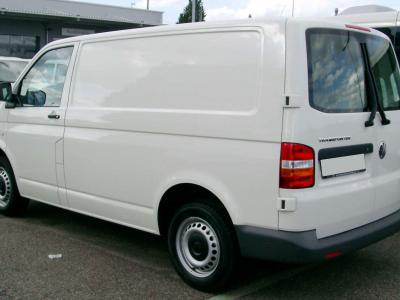 Enganches económicos para VOLKSWAGEN Transporter T5(Tipo 7J0 / 7HC / 7HCA) 01-01-2003 a 31-10-2009