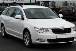 Enganches para SKODA Superb Combi de 2009